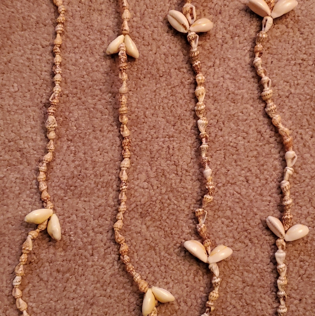 Two Hilo Hattie Hawaiian Shell Necklaces 15